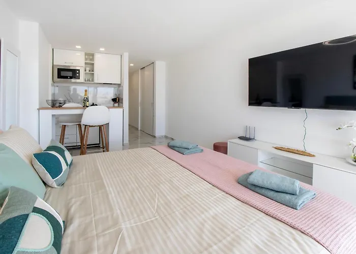 Marble Sea View Ponderosa 606 아파트