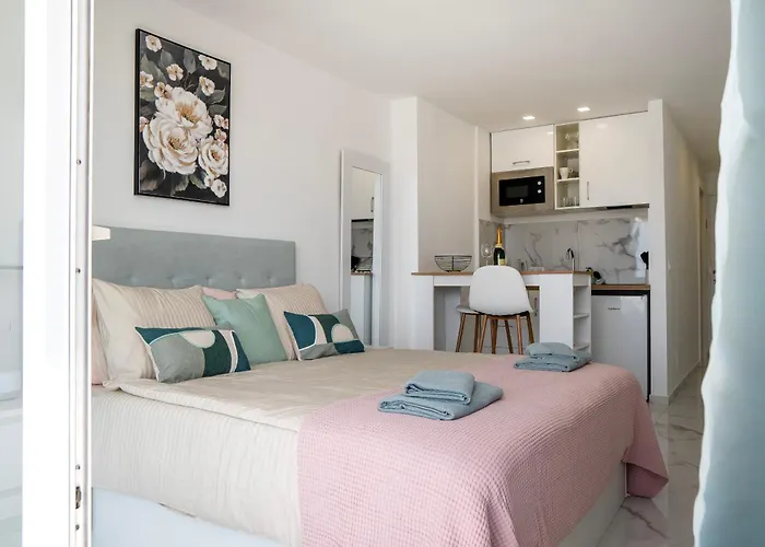 아파트 Marble Sea View Ponderosa 606