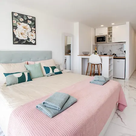 Marble Sea View Ponderosa 606 *